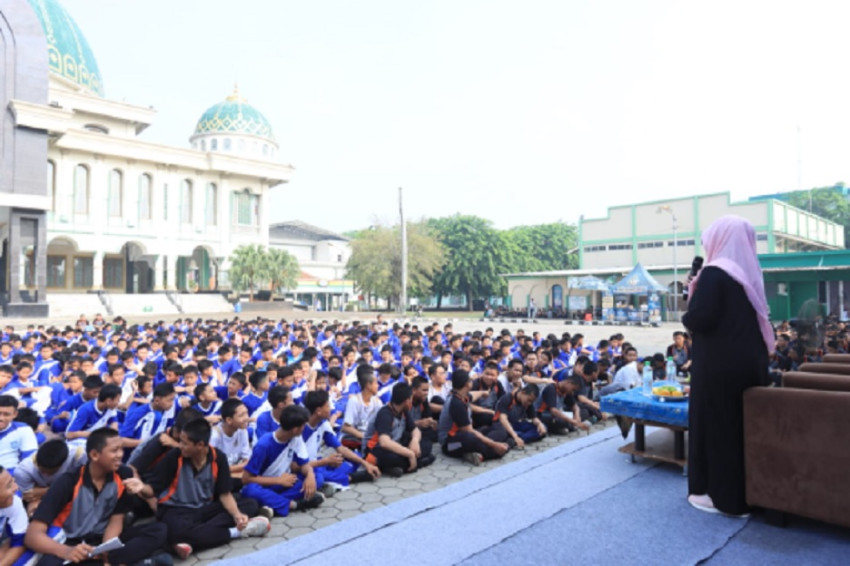 Hari Kesehatan Nasional, Ribuan Santri Pesantren Attaqwa Putra Gelar Senam dan Penyuluhan Kesehatan