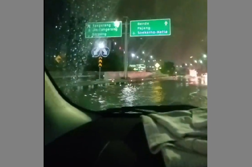 Hati-hati, Akses ke Bandara Soekarno-Hatta Banjir