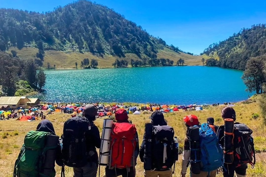 Jalur Pendakian ke Gunung Semeru Ditutup hingga 8 Februari 2025