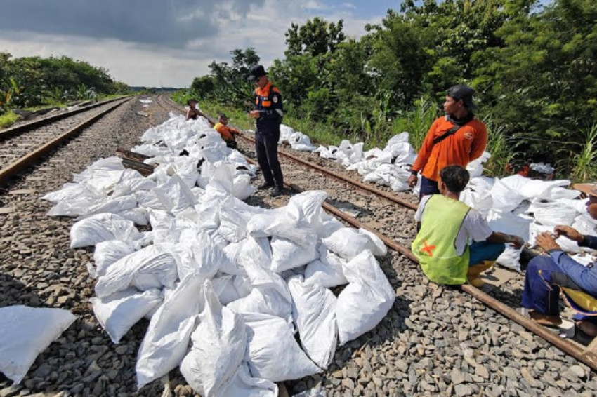 Jalur Rel Kereta di Grobogan Diperbaiki, 8 Perjalanan KA Dibatalkan hingga 31 Januari 2025