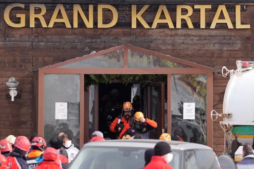 Kebakaran Hotel Resor Ski di Turki Tewaskan 76 Orang, Tamu Terpaksa Lompat dari Jendela