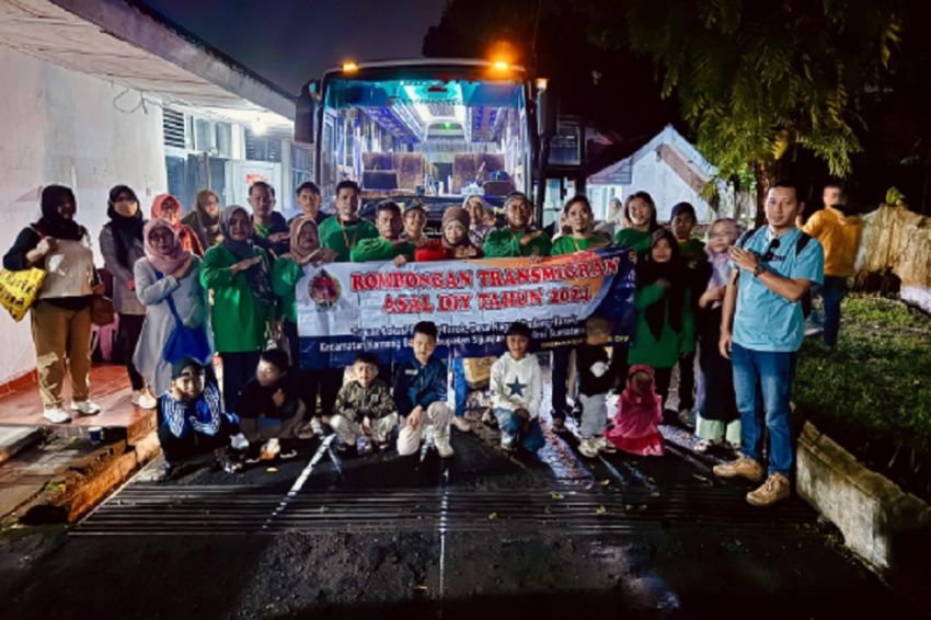 Kementrans Berangkatkan Transmigran asal DIY ke Sijunjung Sumatera Barat