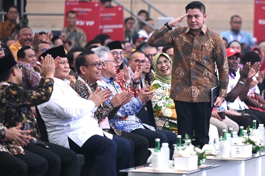 Ketika Prabowo Heran ke Para Guru: Kok Kalian Senang Banget Sama Teddy?