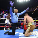 Keyshawn Davis Pukul KO Denys Berinchyk, Rampas Sabuk WBO