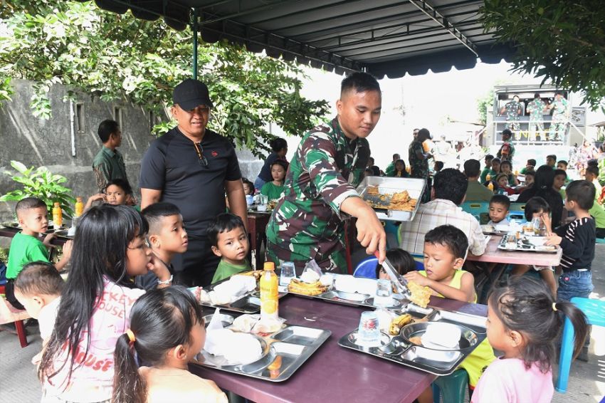 Kodam I/BB Sediakan Makanan Bergizi untuk Ratusan Anak Panti Asuhan di Medan Denai