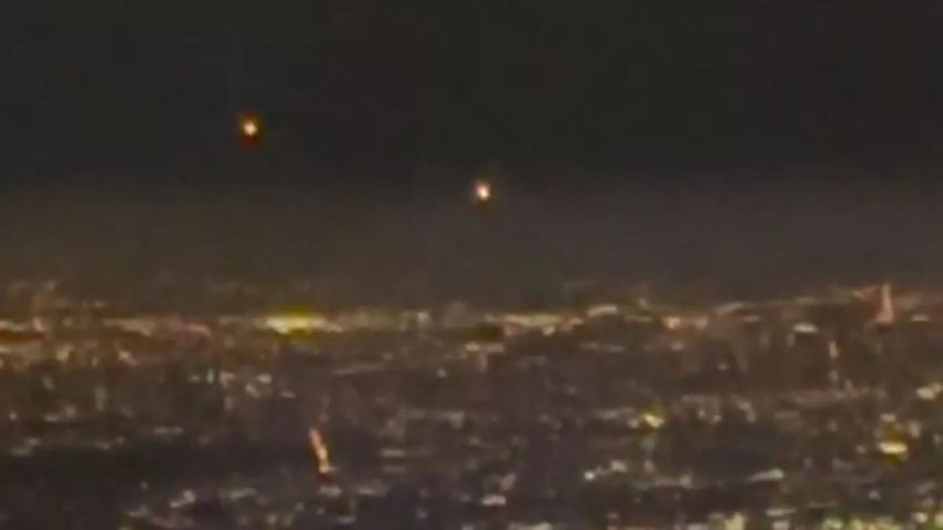 Lagi-lagi Benda Terbang Mirip UFO Melintas di Langit AS