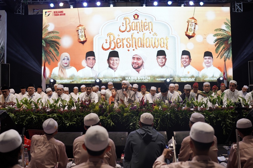 Puncak HUT ke-17 Gerindra, Ribuan Kader dan Masyarakat Banten Berselawat