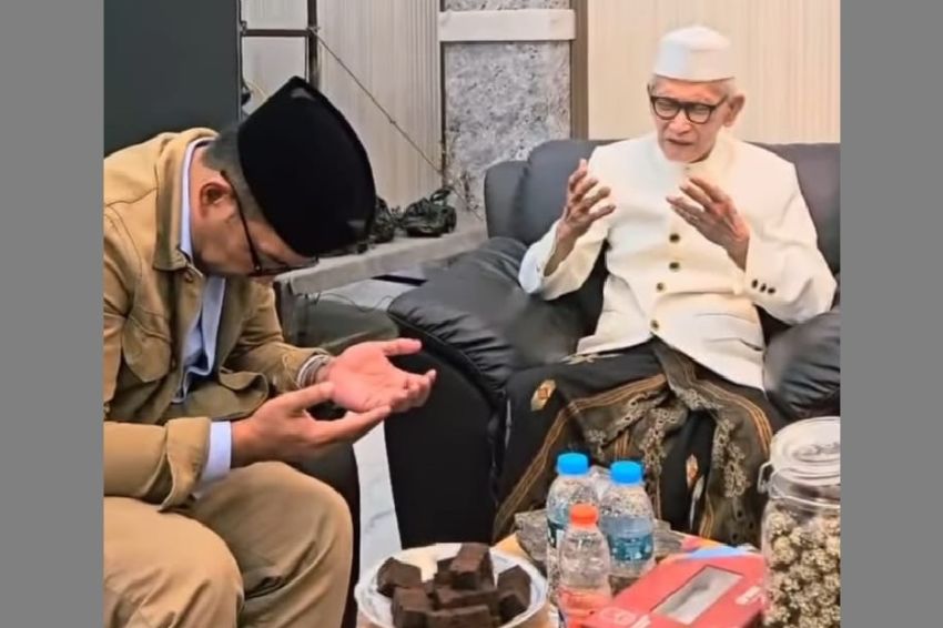 Sehari Jelang Pencoblosan Pilkada, Ridwan Kamil Sowan Rais Aam PBNU di Surabaya