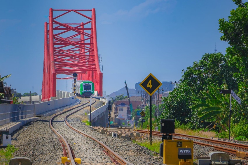 Tiketnya Masih Promo! KA Bandara Relasi Adi Soemarmo-Madiun Mulai Beroperasi