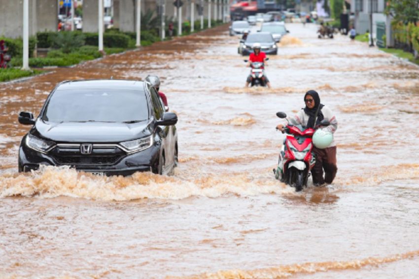 Update Banjir Jakarta Hingga Sore Ini, 36 RT dan 16 Ruas Jalan Terendam