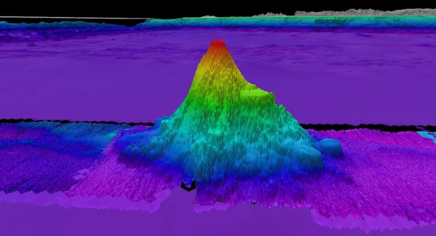 Usai Kebakaran Hutan, Gunung Berapi Bawah Laut Ini Jadi Ancaman AS Berikutnya