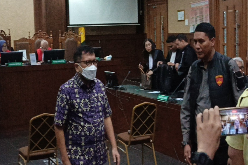 Zarof Ricar Didakwa Terima Gratifikasi Rp915 Miliar dan 51 Kg Emas