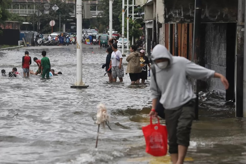 16 RT dan 4 Ruas Jalan di Jakarta Barat Masih Terendam Banjir, Underpass Matraman Surut