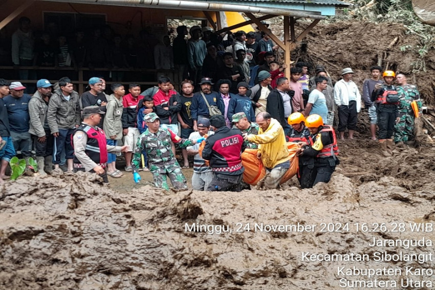 20 Orang Meninggal Dunia Akibat Banjir dan Tanah Longsor di Sumut