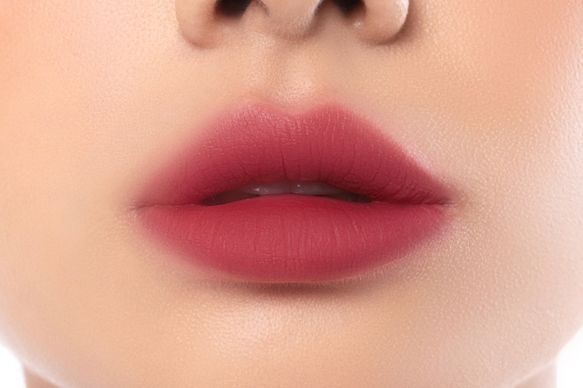 4 Hal yang Perlu Dihindari Ketika Bikin Ombre Lips