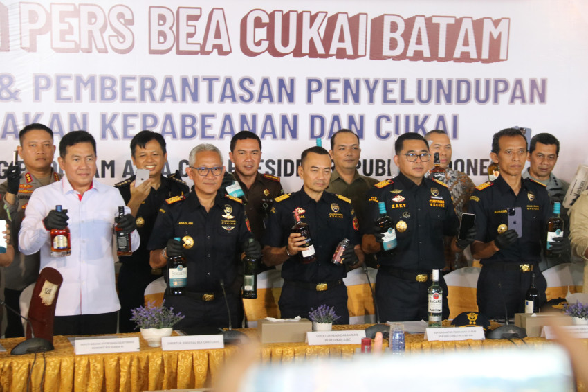 Bea Cukai Batam Tindak Pelanggaran, Potensi Kerugian Negara Rp77 Miliar