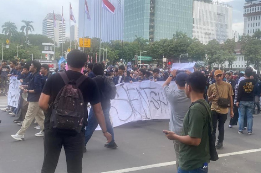 Demo Aliansi BEM Merapat ke Patung Kuda, Ini Tuntutannya