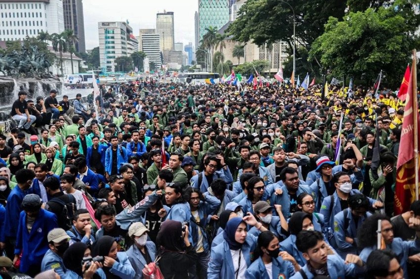 Demo Indonesia Gelap, Mahasiswa Tolak Potongan Anggaran Pendidikan hingga RUU Kejaksaan, Polri, dan TNI