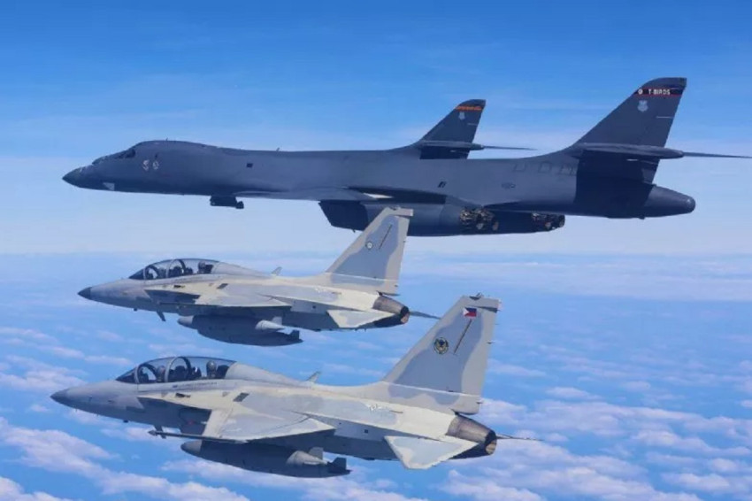 Gertak China, AS Kerahkan 2 Pesawat Pengebom B-1B ke Laut China Selatan