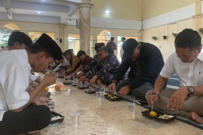 Koarmada RI dan MNC Peduli Sediakan 1.000 Porsi Makanan Bergizi Gratis di Ponpes Al-Fatah Bogor