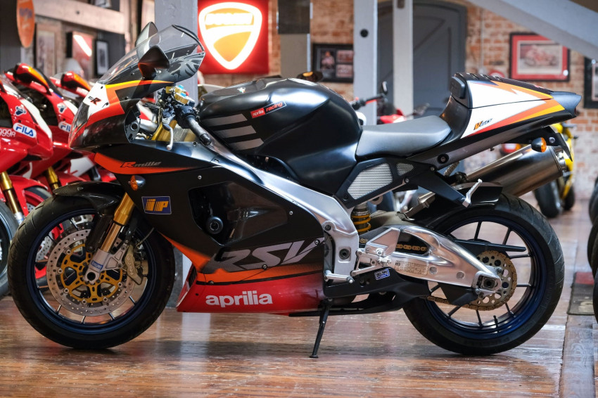 Merek China Zonsen Siap Selamatkan Aprilia RSV 1000