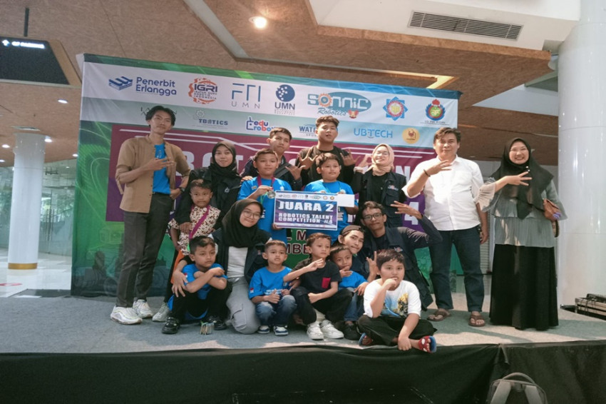 MI Al-Ittihad Ciampea Bogor Raih Juara II Robotics Talent Competition