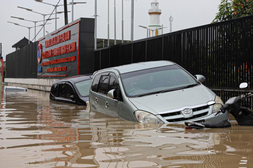 Mobil Listrik Terendam Banjir, Begini Penanganannya agar Bisa Dipakai Lagi