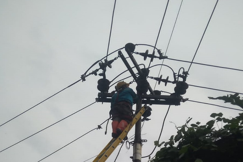 PLN Pulihkan Pasokan Listrik di Wilayah Kota Cimahi dan Sebagian Kabupaten Bandung