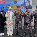 Senator Siti Aseanti Pantau Pos TNI AL Kuala Kapuas saat Ramadan