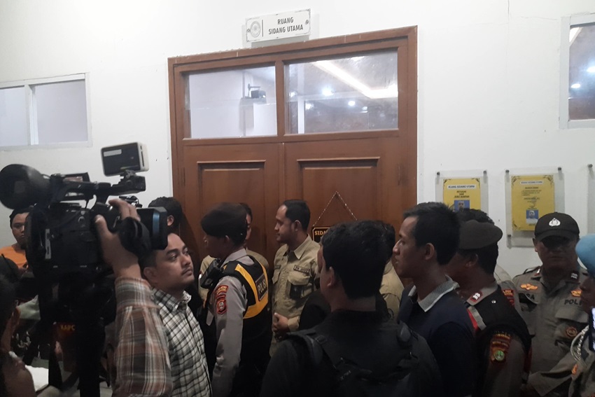 Sidang Lanjutan Kasus Razman Nasution Vs Hotman Paris Dijaga Ketat Polisi