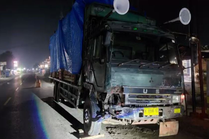 Truk Tronton Tabrak Mobil di Sumut, 1 Polisi Tewas